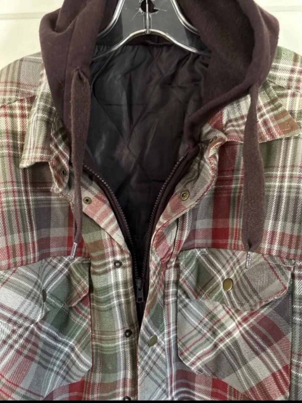 Men's Hooded Flannel Jacket with Quilted Lining and Four Pockets. Size Medium